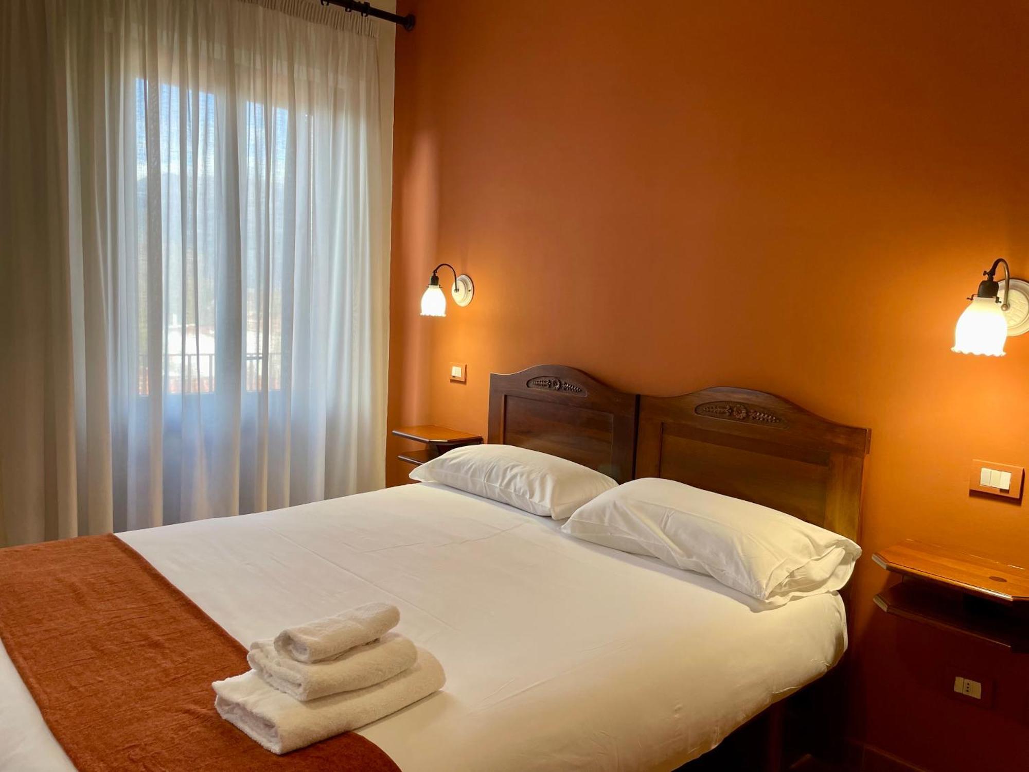 Mingone Hotel Ristorante Isola di Liri Buitenkant foto