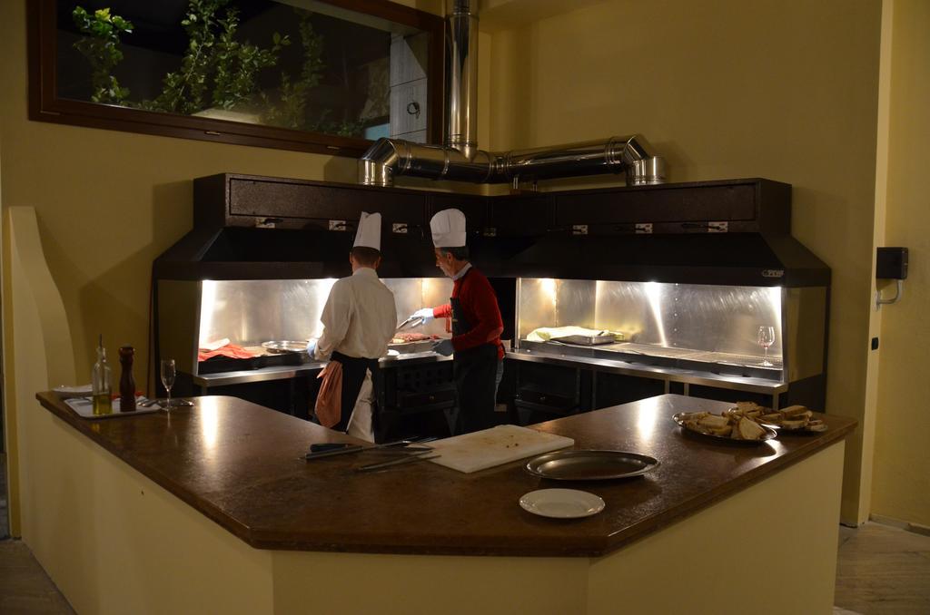 Mingone Hotel Ristorante Isola di Liri Buitenkant foto