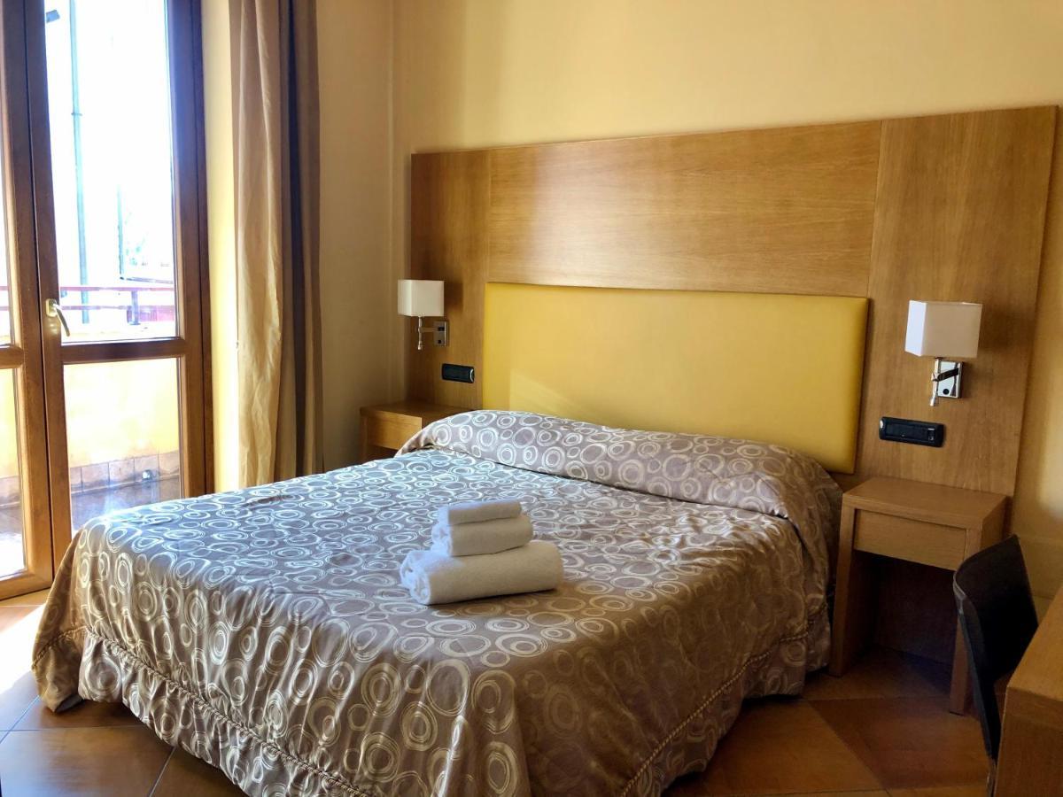 Mingone Hotel Ristorante Isola di Liri Buitenkant foto